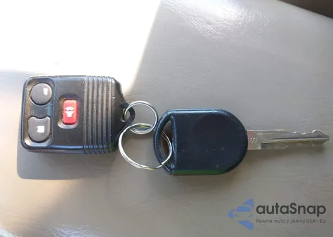 2005 Ford Escape Limited из США, поврежденный, VIN 1FMCU94105KA72350